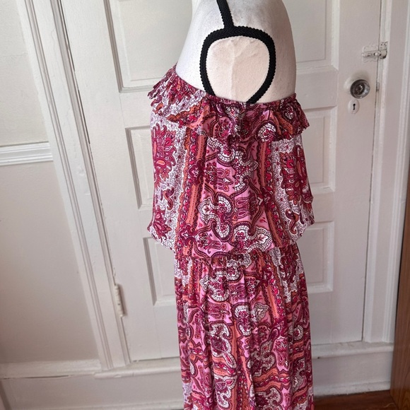 3/$20 💥 Voyage Blouson Strapless Maxi Dress Ruffle Smocked Pink Boho Paisley M‎ - Picture 6 of 16